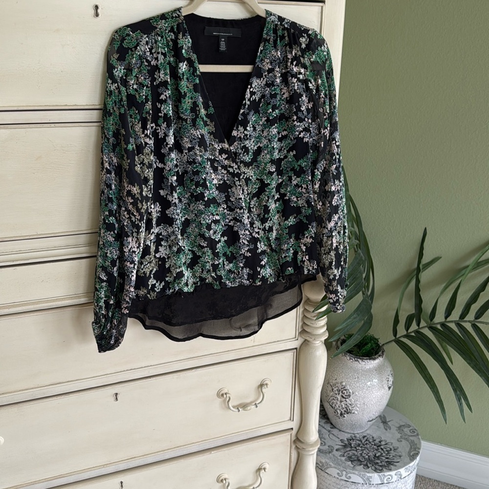 Long Sleeved Silk Blouse size Small Petite